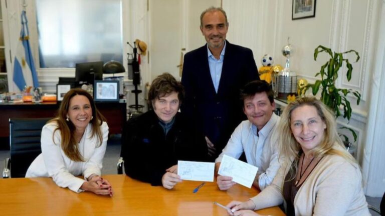 Karina mueve las piezas y relanza la campaña libertaria: Ramírez al mando y una «última vida» para Santiago Caputo