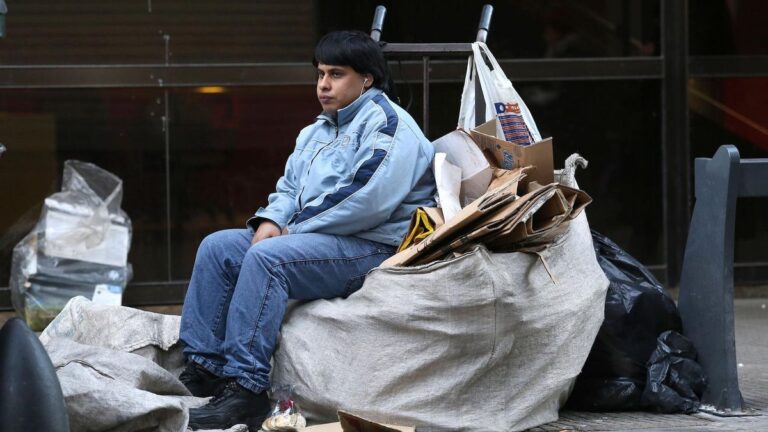 La pobreza bajó al 31,6% y es el número más bajo desde 2018