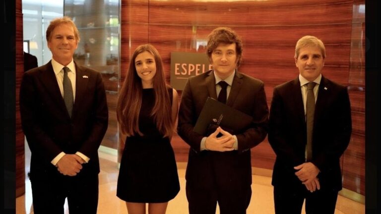Milei enfrenta desde Los Ángeles el primer veto caído de su gestión a horas de las elecciones bonaerenses