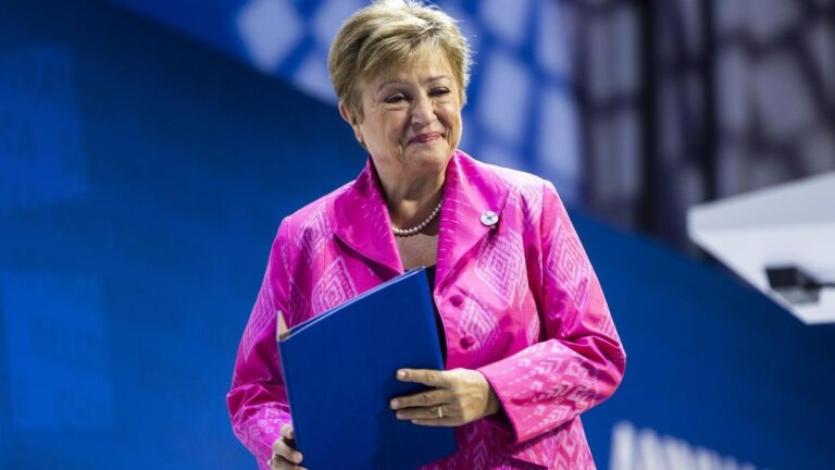 El FMI contradijo al Gobierno y recomendó acumular reservas internacionales El FMI contradijo al Gobierno y recomendó acumular reservas internacionales