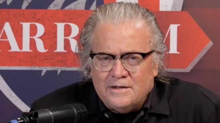 Steve Bannon: un paso al más allá
