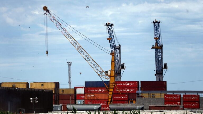 ¿Descontrol en Aduana? Los industriales denuncian un fuerte incremento del contrabando
