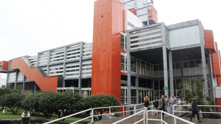 La crisis que vacía al Hospital Durand: “Es el peor momento en veinte años” La crisis que vacía al Hospital Durand: “Es el peor momento en veinte años”