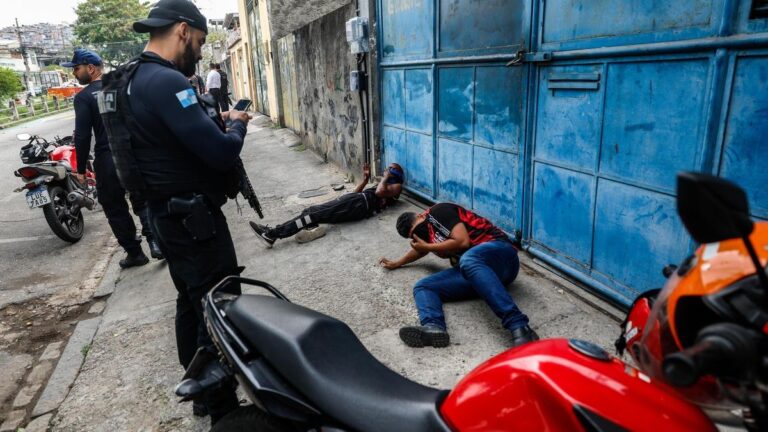 Al menos 64 muertos y 81 detenidos en una operación contra narcos en favelas de Río de Janeiro Al menos 64 muertos y 81 detenidos en una operación contra narcos en favelas de Río de Janeiro