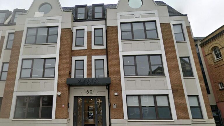 La consultora de la Universidad de Oxford, la que más acierta en el mundo, prevé un futuro difícil para Milei