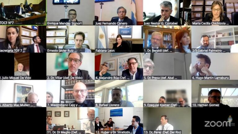 Finalizó la primera audiencia de la Causa Cuadernos: el juicio continúa el jueves que viene Finalizó la primera audiencia de la Causa Cuadernos: el juicio continúa el jueves que viene