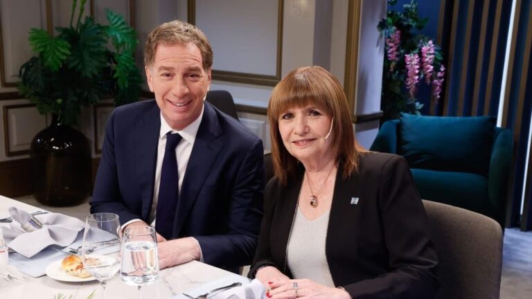 El Gobierno dio marcha atrás y el RENAPER volvió a Interior, a manos de Santilli El Gobierno dio marcha atrás y el RENAPER volvió a Interior, a manos de Santilli