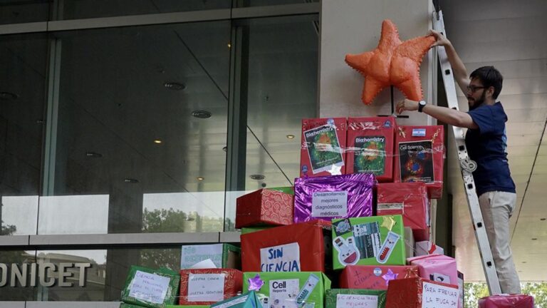 “Navidad con ciencia”: científicos denunciaron vaciamiento y alertaron por el Presupuesto 2026