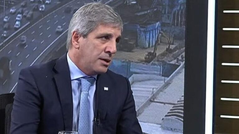 Caputo confirmó que la Argentina vuelve al mercado de capitales con un bono a cuatro años para pagar deuda