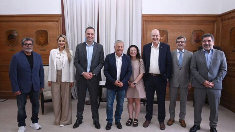 El Consejo de Mayo cierra la reforma laboral que el Gobierno quiere presentar esta tarde El Consejo de Mayo cierra la reforma laboral que el Gobierno quiere presentar esta tarde