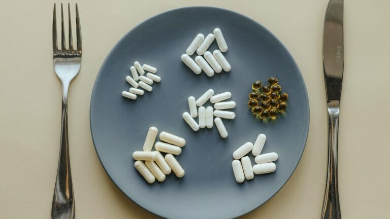 El costado oscuro de los suplementos: alertan por el aumento de cuadros graves ligados a productos “naturales” El costado oscuro de los suplementos: alertan por el aumento de cuadros graves ligados a productos “naturales”