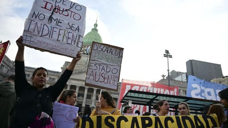 El Gobierno cuestionó la “intromisión judicial” y apelará el fallo por la Ley de Discapacidad El Gobierno cuestionó la “intromisión judicial” y apelará el fallo por la Ley de Discapacidad