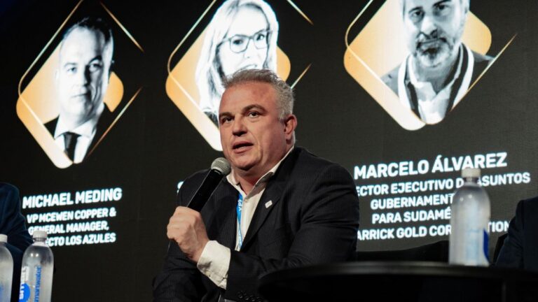 Michael Meding, CEO de la mina de cobre Los Azules: «Hay que ver la contribución de cada glaciar al sistema hídrico» Michael Meding, CEO de la mina de cobre Los Azules: «Hay que ver la contribución de cada glaciar al sistema hídrico»