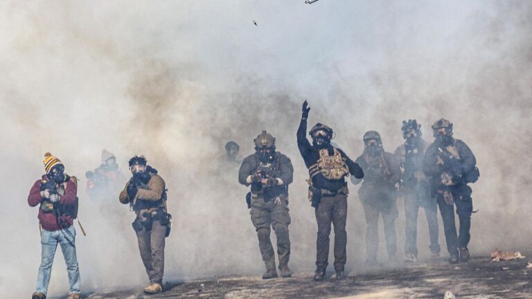 Trump desata el terror en Minneapolis con un nuevo asesinato cometido por agentes federales Trump desata el terror en Minneapolis con un nuevo asesinato cometido por agentes federales