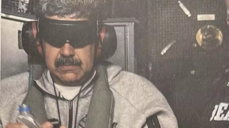 Trump anuncia que EEUU va a “tomar el control” de Venezuela hasta “asegurar una transición” Trump anuncia que EEUU va a “tomar el control” de Venezuela hasta “asegurar una transición”