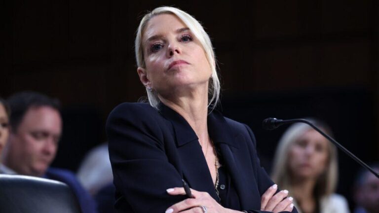 La fiscal general de Estados Unidos confirmó la imputación de Nicolás Maduro por narcoterrorismo