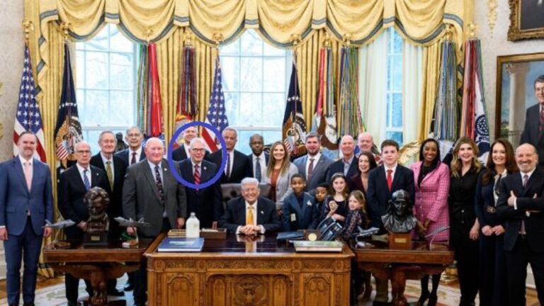 Tim Walberg, el referente del ala más dura de Trump que aterrizó en Buenos Aires en medio del silencio oficial Tim Walberg, el referente del ala más dura de Trump que aterrizó en Buenos Aires en medio del silencio oficial