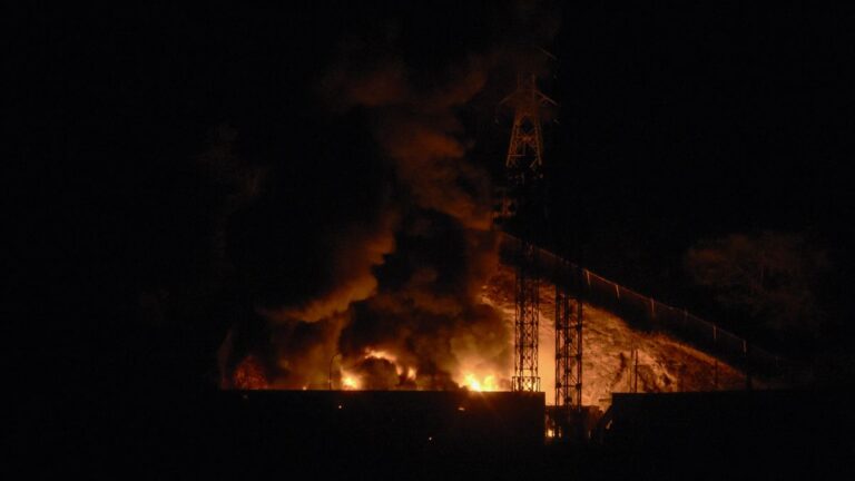 Trump asegura que EEUU capturaó a Maduro tras bombardear Venezuela Trump asegura que EEUU capturaó a Maduro tras bombardear Venezuela