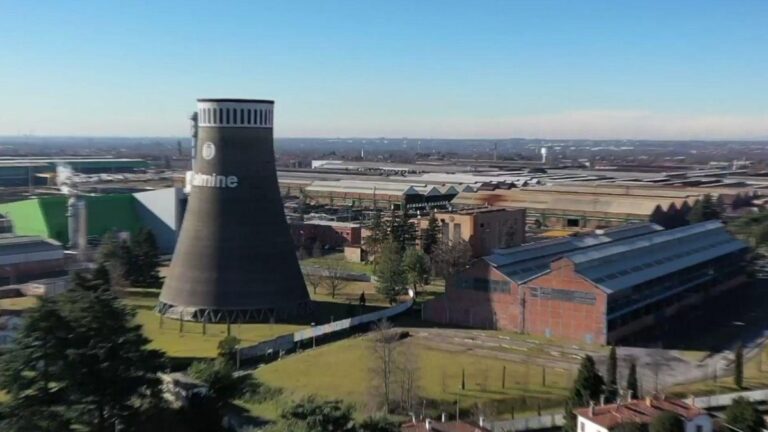 Trabajadores advierten que pierden 300 empleos por la importación de tubos indios, en lugar de comprarlos a Techint