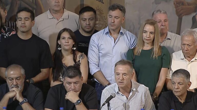 La CGT ratifica el paro general de 24 horas sin movilización para cuando Diputados vote la reforma laboral La CGT ratifica el paro general de 24 horas sin movilización para cuando Diputados vote la reforma laboral