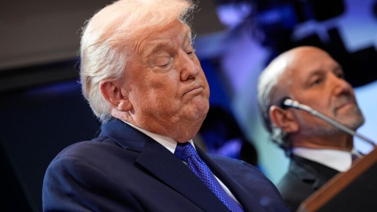 Trump redobla su pulso y sube del 10% al 15% el arancel global anunciado tras el revés del Supremo