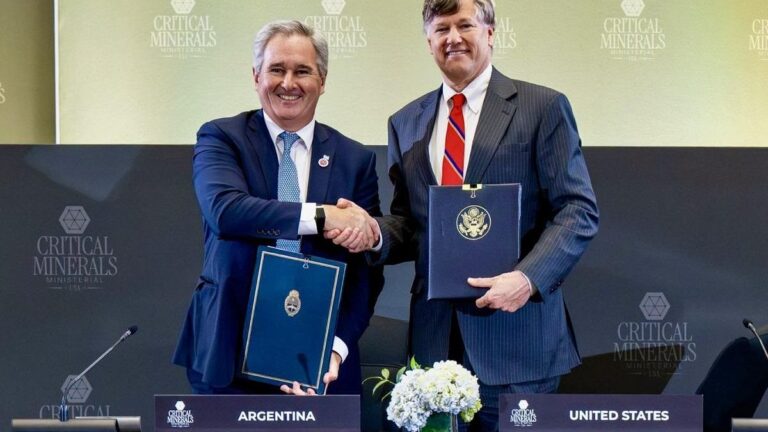 Javier Milei se suma a Estados Unidos en su pulseada con China por el control de los minerales críticos