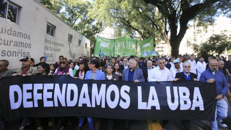 Tras la reforma laboral, el Gobierno buscará aprobar en marzo la nueva ley de financiamiento universitario Tras la reforma laboral, el Gobierno buscará aprobar en marzo la nueva ley de financiamiento universitario