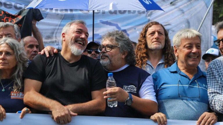 El Senado sesiona para aprobar la reforma laboral frente a la movilización convocada por los sindicatos